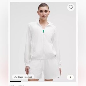 Lululemon: Women's Reversible Insulated
Windbreaker Jacket